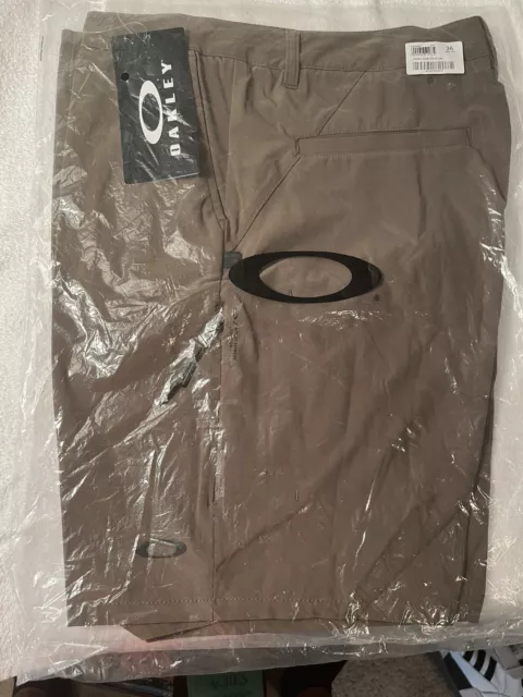 Men's Oakley Canteen Golf Shorts Size 36W.  Great gift for dads. In orig package