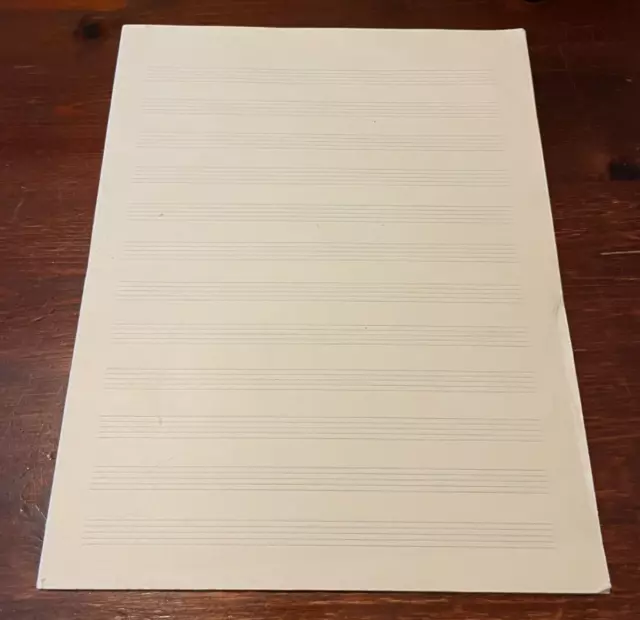 Carta manoscritti musicali. 24 pagine. 12"" x 9""." Fogli musicali vuoti