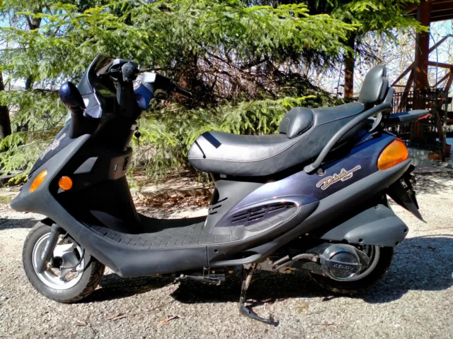 Scooter vintage  KIMKO DINK 125cc - Nuovo di esposizione  km 0 - anno 2004
