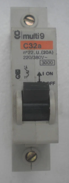 Disjoncteur Différentiel MOELLER PKNM-32/2/C/003 – 32A 2P 30mA AC – Pour Installation électrique