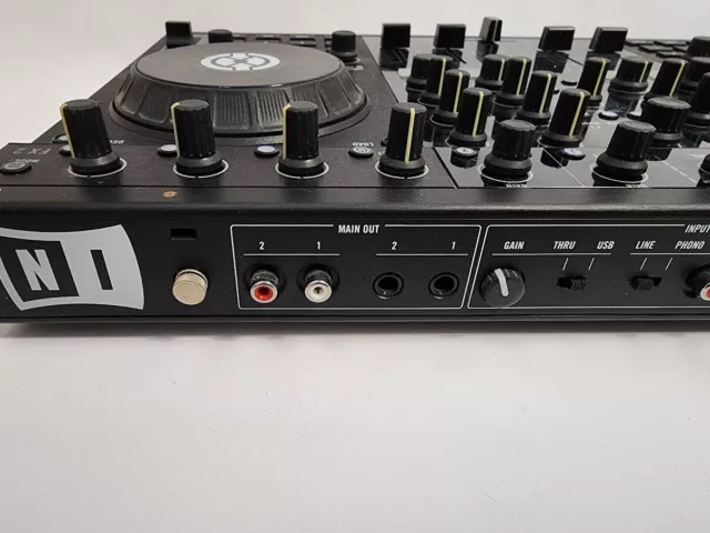 Tocadiscos Midi controlador de DJ Native Instruments Traktor Kontrol S4 MK1 3