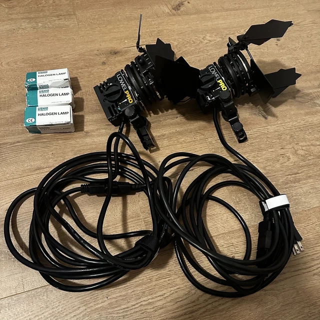 Kit de luz Lowel Pro con 2 lámparas puertas de granero y 3 bombillas de repuesto - probado