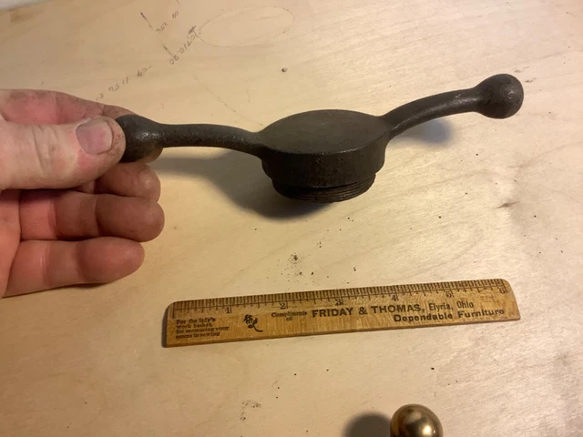 Model T ford ORIGINAL IRON dogbone radiator cap,CAST IRON TRUCK SIZED tow truck Model T ford ORIGINAL IRON dogbone radiator cap,CAST IRON TRUCK SIZED tow truck