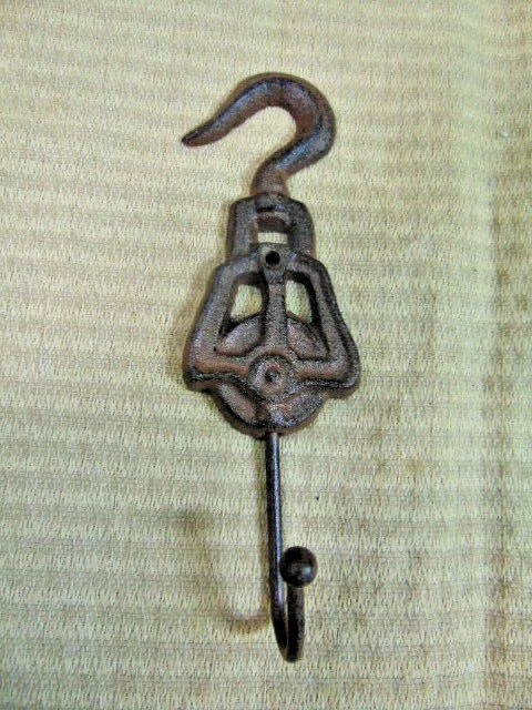 Cast Iron Vintage Pulley Hook Coat Hat Key Brown Wrought Rustic Shabby Wall