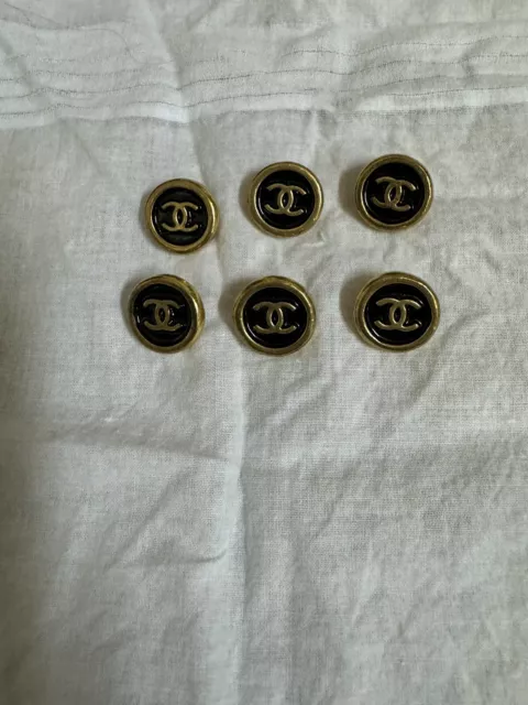 Rare Auth vtg CHANEL BOUTIQUE Button 3D,Domed CC Golden metal logo, 18-20 mm