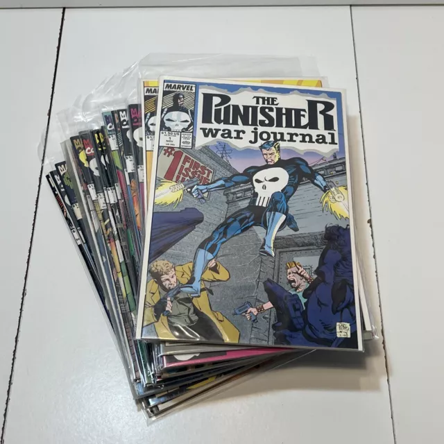 The Punisher Lot Punisher(4) War Journal (10) War Zone (12) Eurohit (3) 2099 (2)