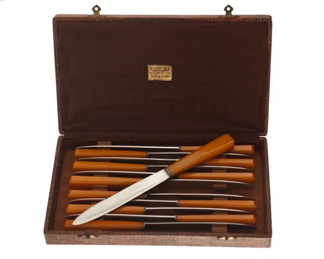 Coffret de 12 Couteaux de Table Pradel Lame Inox et Manche Bakélite Orange 1950