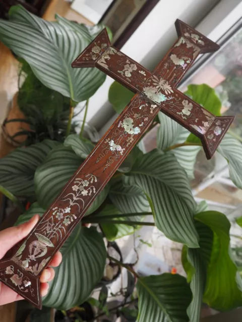 Ancienne Croix Bois Nacre Chinese Wood Cross Mother of Pearl Inlay 1