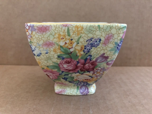 Gorgeous 1995 ROYAL WINTON GRIMWADES Welbeck Floral Chintz Open Sugar Bowl