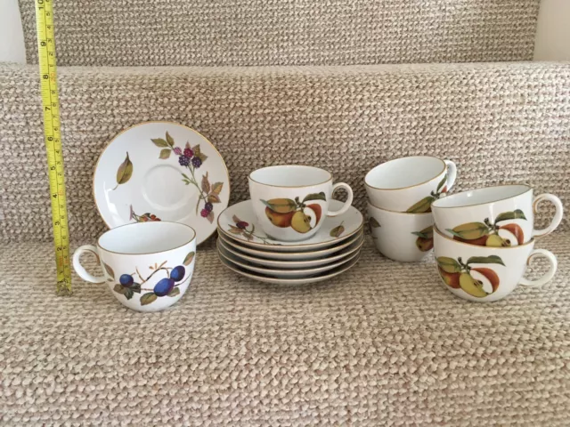 Vintage 1961 Royal Worcester Evesham Gold Tableware Tea Cup and Saucer Set