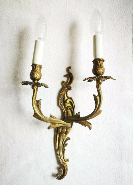 Paire d'Appliques Murales à Deux Lumières en Bronze Doré en Forme de
