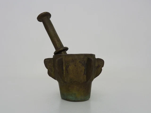 ANCIEN MORTIER D'APOTHICAIRE à ailettes et son pilon en bronze EUR 150 ...