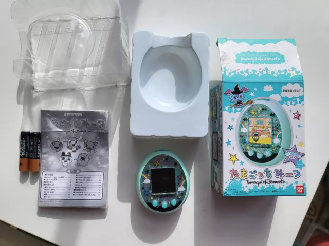 PRE-OWNED Green Magic Tamagotchi Meets - Japanese Language