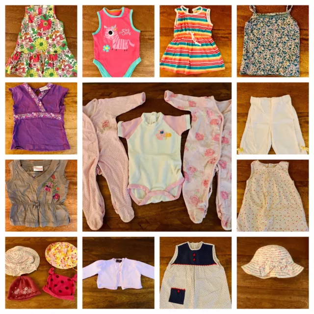 Pacchetto abbigliamento grande bambine, età 6-12 mesi. Abiti, top, babygros, 17 articoli