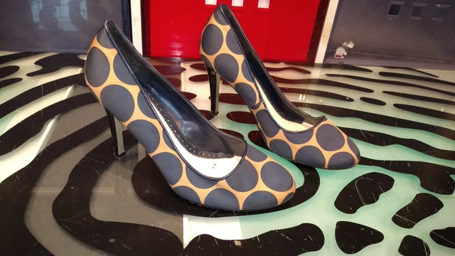 Lela Rose for Payless Shoes Womwns Size 7.5 Black Gold Polka Dot Heels Good Cond