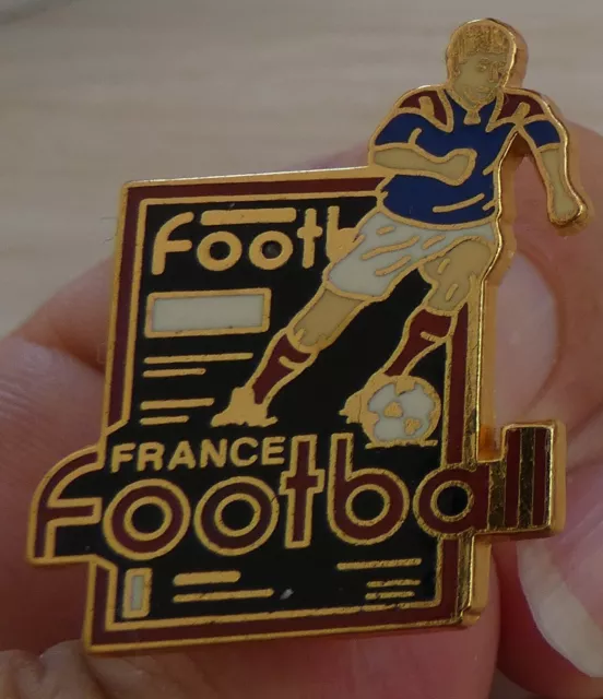 Beau Pin's Sport Foot Football Joueur Equipe De France Revue