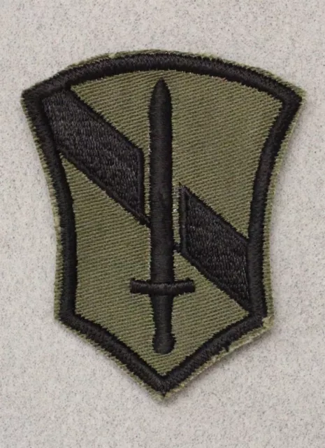 Army patch 5375: I Field Force (Vietnam) - 1st issue subdued