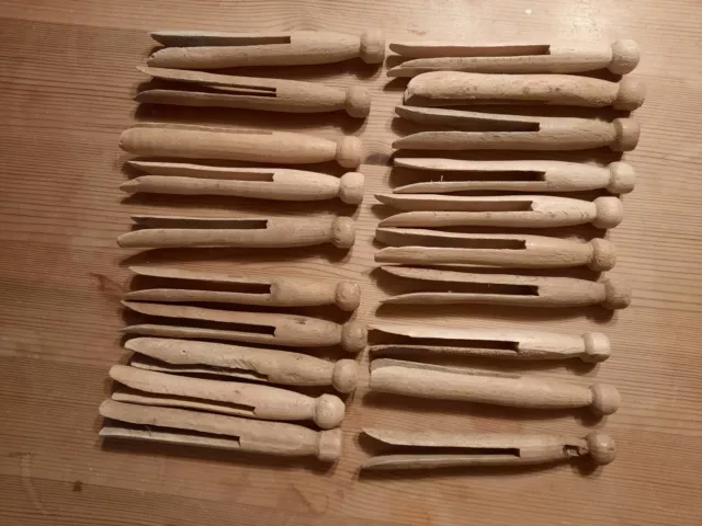 20 Rundkopf Klammern Holz Sturmklammern alt