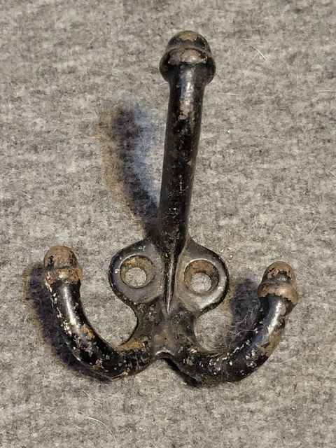 Triple Old Coat Hook Clothes Hangers School Farm House Rustic Vintage Iron