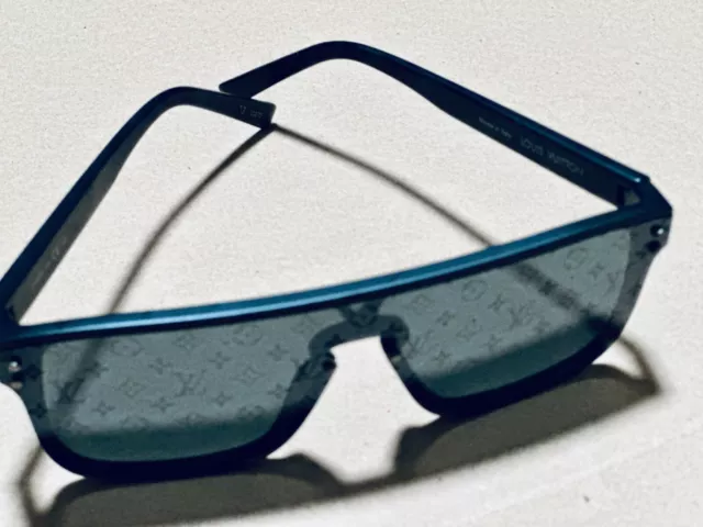 Louis Vuitton LV Waimea Sunglasses Black – The Accessory Circle by