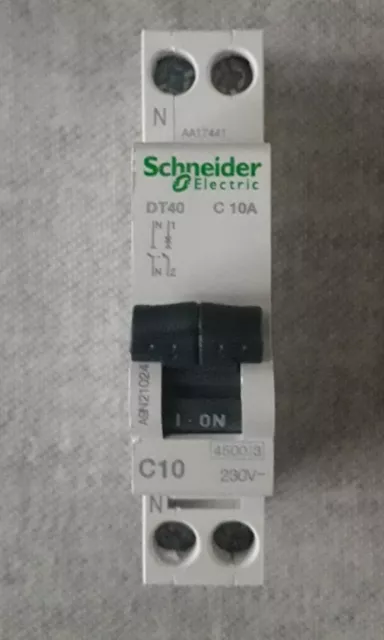 SCHNEIDER DT40 - disjoncteur - 10A - courbe C - 4500A/6kA