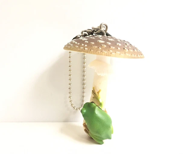 Kitan Club Nature Green Tree Frog Panther-cap Mushroom Keychain Strap Figure