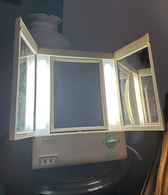 REMINGTON MODEL LM8 True To Light 3 Way Lighted Makeup Mirror 2 Sided