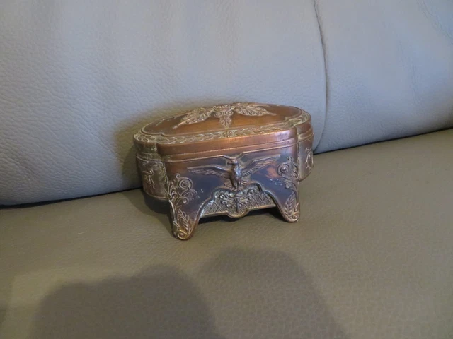Boîte à Bijoux Ancienne Style Louis XV - Sur Pieds, Capitonnée - Numéro 226