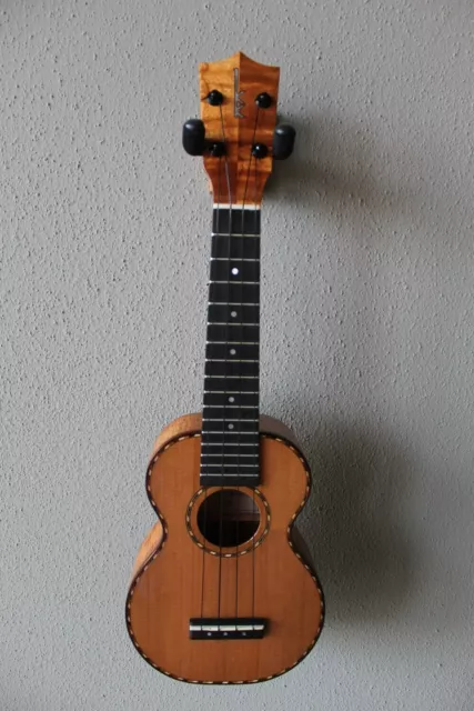 Brand New Kamaka HF-1 DC Cedar Top Deluxe Soprano Hawaiian Ukulele - Koa Wood Brand New Kamaka HF-1 DC Cedar Top Deluxe Soprano Hawaiian Ukulele - Koa Wood