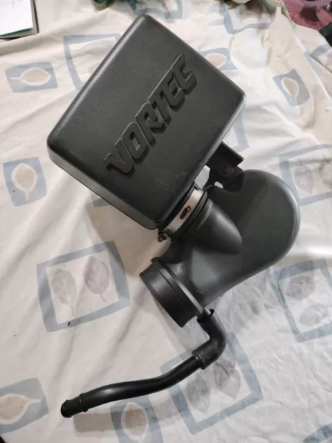Chevrolet Truck 5.7L Vortec Air Intake Resonator Box Oem 15998580