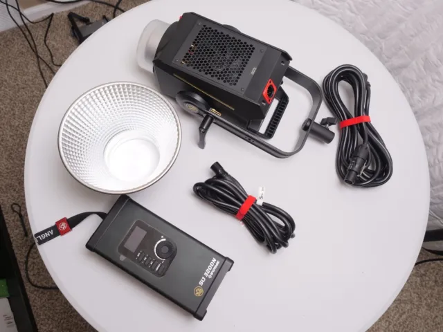 ifootage SL1 320DN Daylight 300w COB LED with Carrying Case