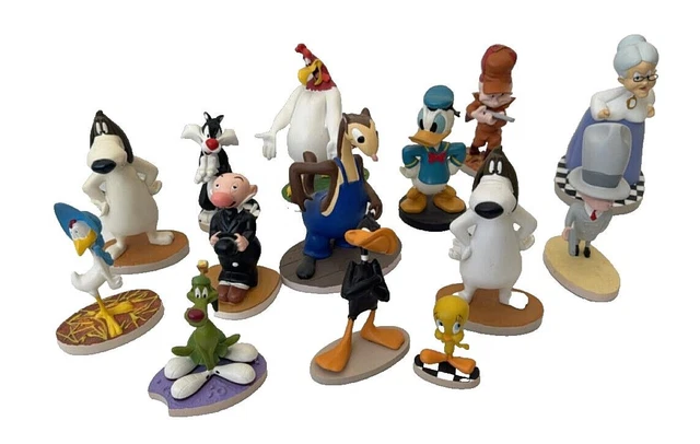 Lot de figurines de dessin animé - , les ventes publiques