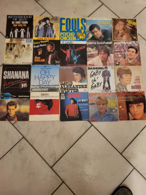 Lot de 60 Vinyles 45 tours