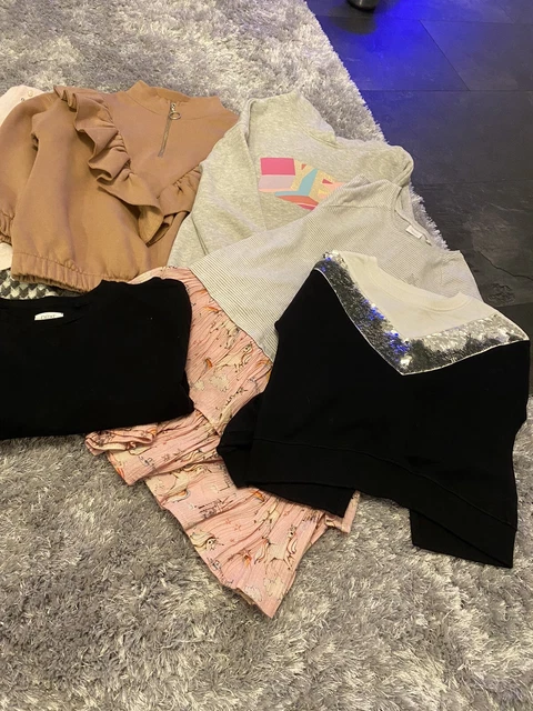 Bundle of girls clothes age 5-6 years