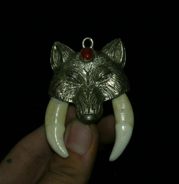 6.5 CM Collect Old Tibetan Silver Wolf tooth Fox Foxs Head Statue Amulet Pendant