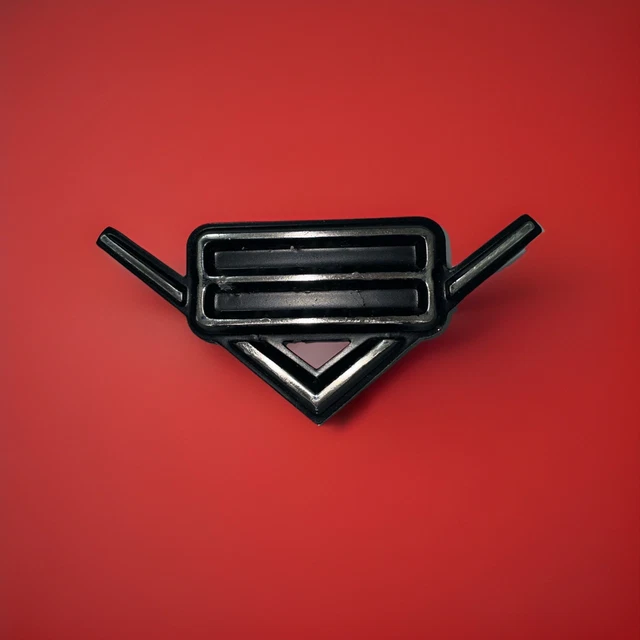 V8 Boot Lid Badge , HQ HJ HX HZ Kingswood Monaro GTS Holden P/N 2819334