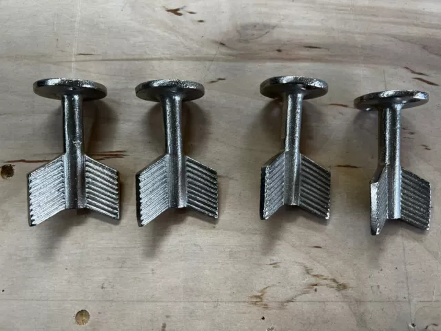 FOUR Metal Decorative Wall Hooks: Silver Bent Iron Arrow Wall Hook (hat / coat)