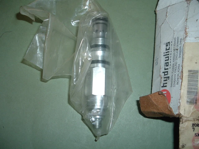 Unità Valvola Sun Hydraulic Sxca Lbn, Nuova Imballata, Scatola Di Cartone Marcata/Graffiata