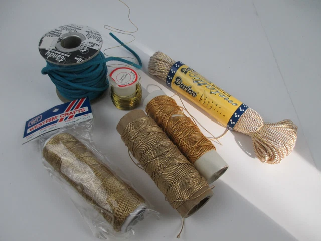 Lote Misc Carretes Cuero Encaje Cables metálicos Calibre 26 Alambre Dorado