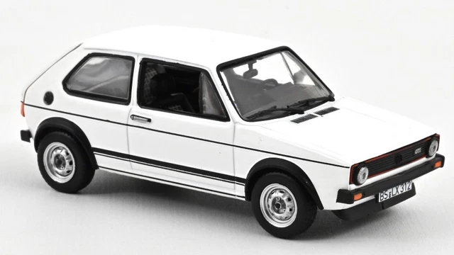 Modellino Auto D'Epoca Onwomania – Fiat 1300 Bianca, Scala 1:34-39, Modello Con Licenza Ufficiale, Dettagliato, Per Collezionisti