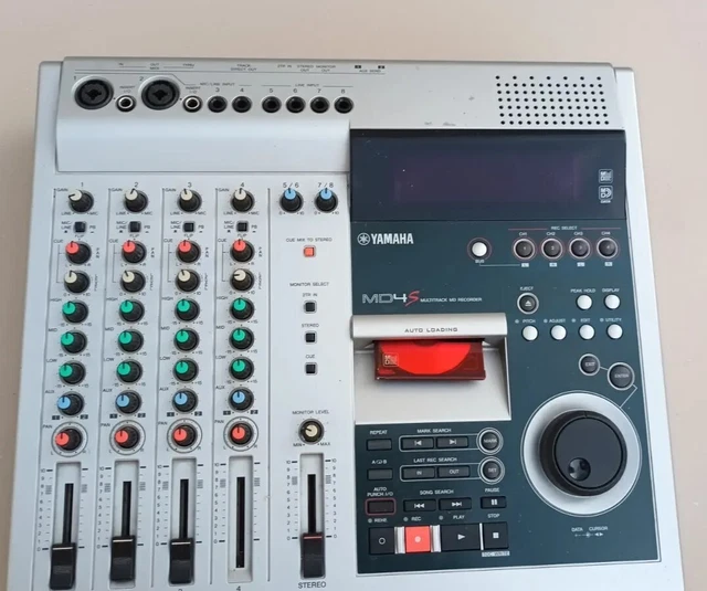 Table De Mixage Numérique  Yamaha MD 4 S