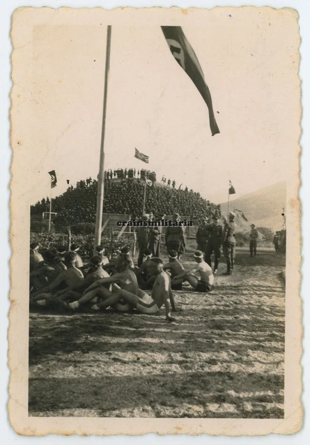 Orig. Foto Gebirgsjäger Offiziere bei Sportfest in MARATHON Griechenland 1941