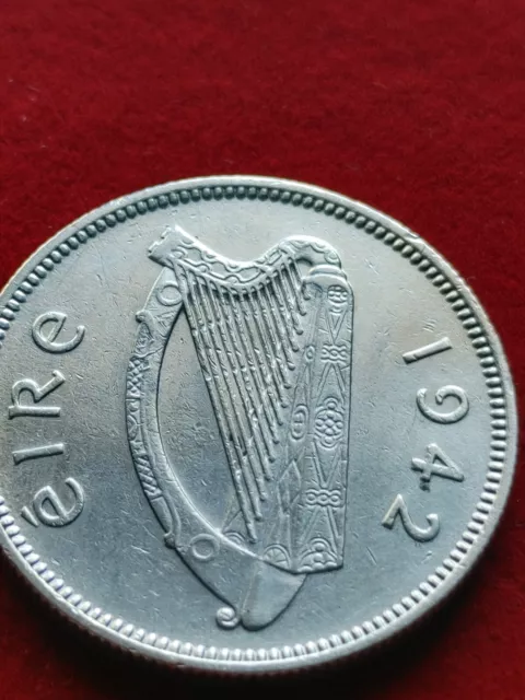 XF-AU  1942 Ireland Silver Shilling Original Harp & Bull details with Holder