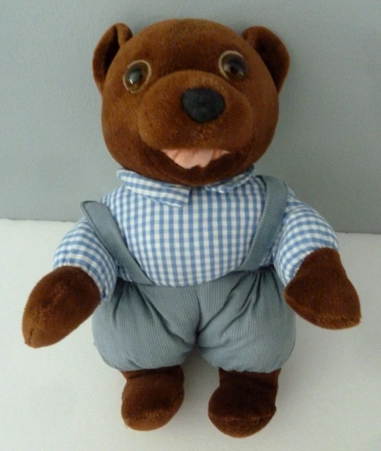 C4. DOUDOU PELUCHE PETIT OURS BRUN Nounours Ajena bleu carreaux marron 22cm TBE