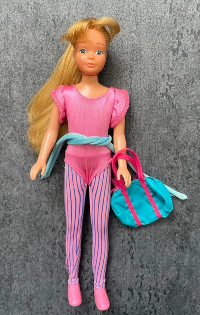 Barbie 1983 Great Shape Skipper Fabriqué en Chine NRFB