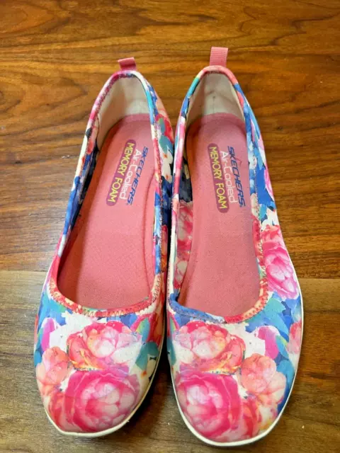 Women's Skecher Slip-On Shoes Pink Flowered, Air-Cooled Memory Foam, Size 8.5 M