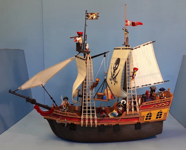 PLAYMOBIL 5135 - Superbe Bateau De Pirates Avec équipage Et Accessoires