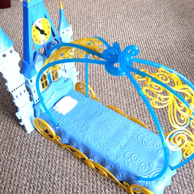 Disney Princess Cinderella's Dream Bedroom Playset Bed and mirror Mattel 2014