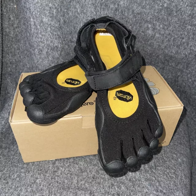 Vibram FiveFingers Womens Classic Black 36