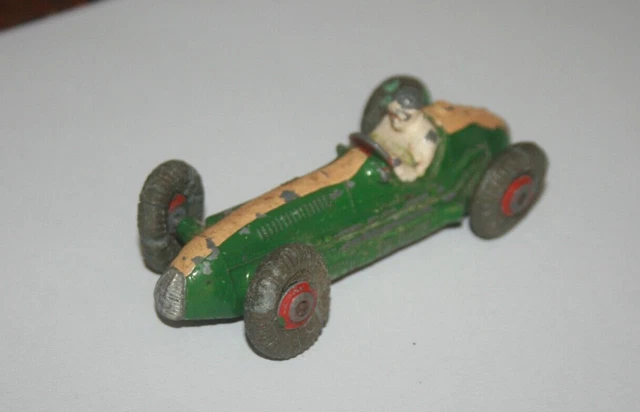 Dinky Toys - Maserati - Miniature ancienne ( à restaurer )